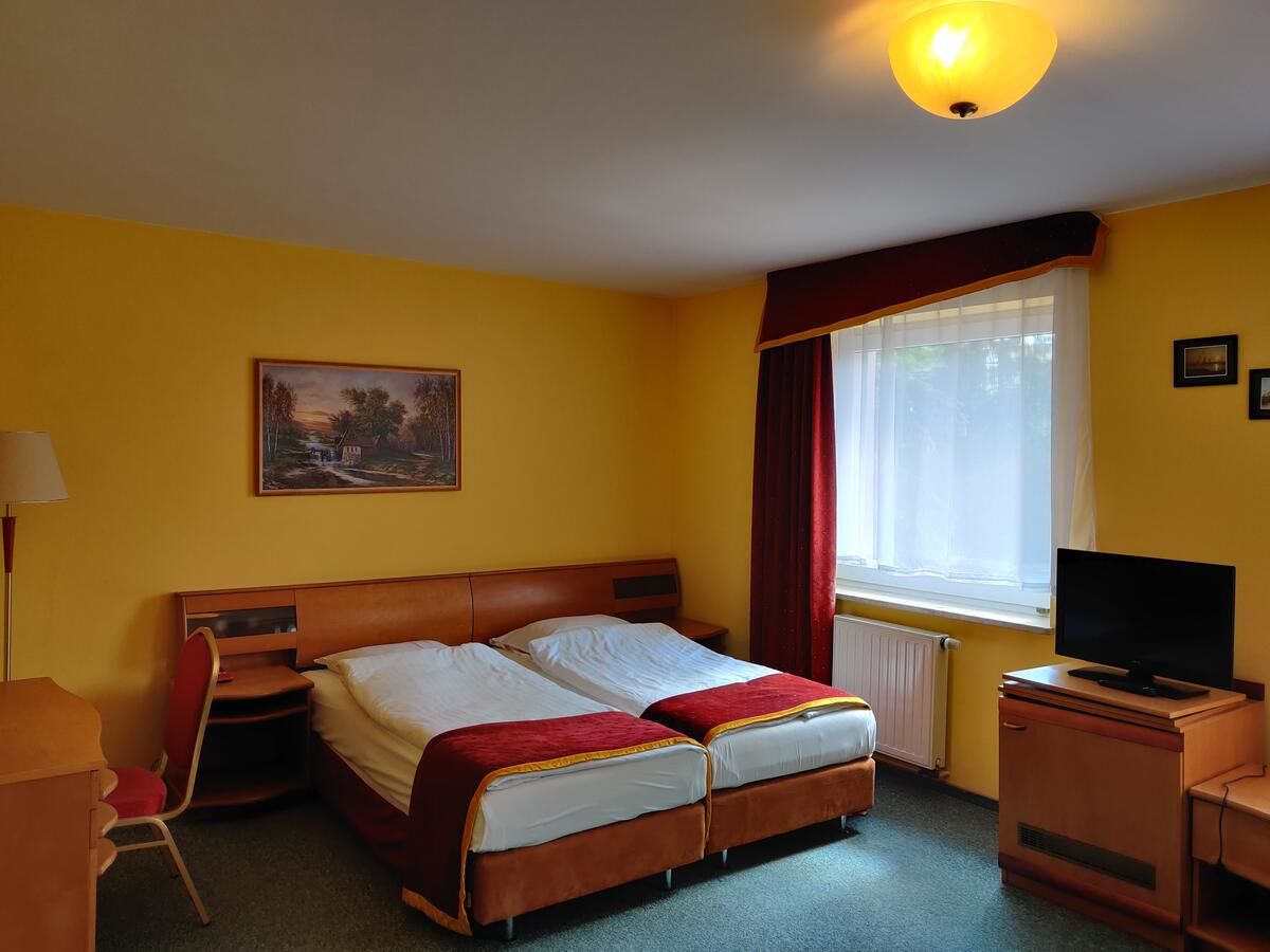 Отель HOTEL ŻUŁAWY Эльблонг-21