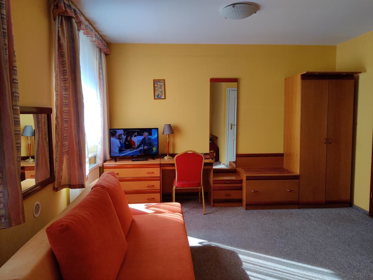 Отель HOTEL ŻUŁAWY Эльблонг-11